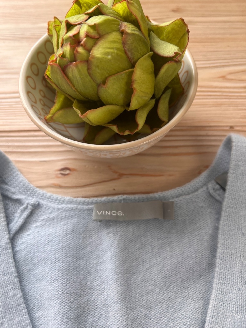 Vince 100% Cashmere Light Blue V-Neck Sweater – Size L - Picture 4 of 5